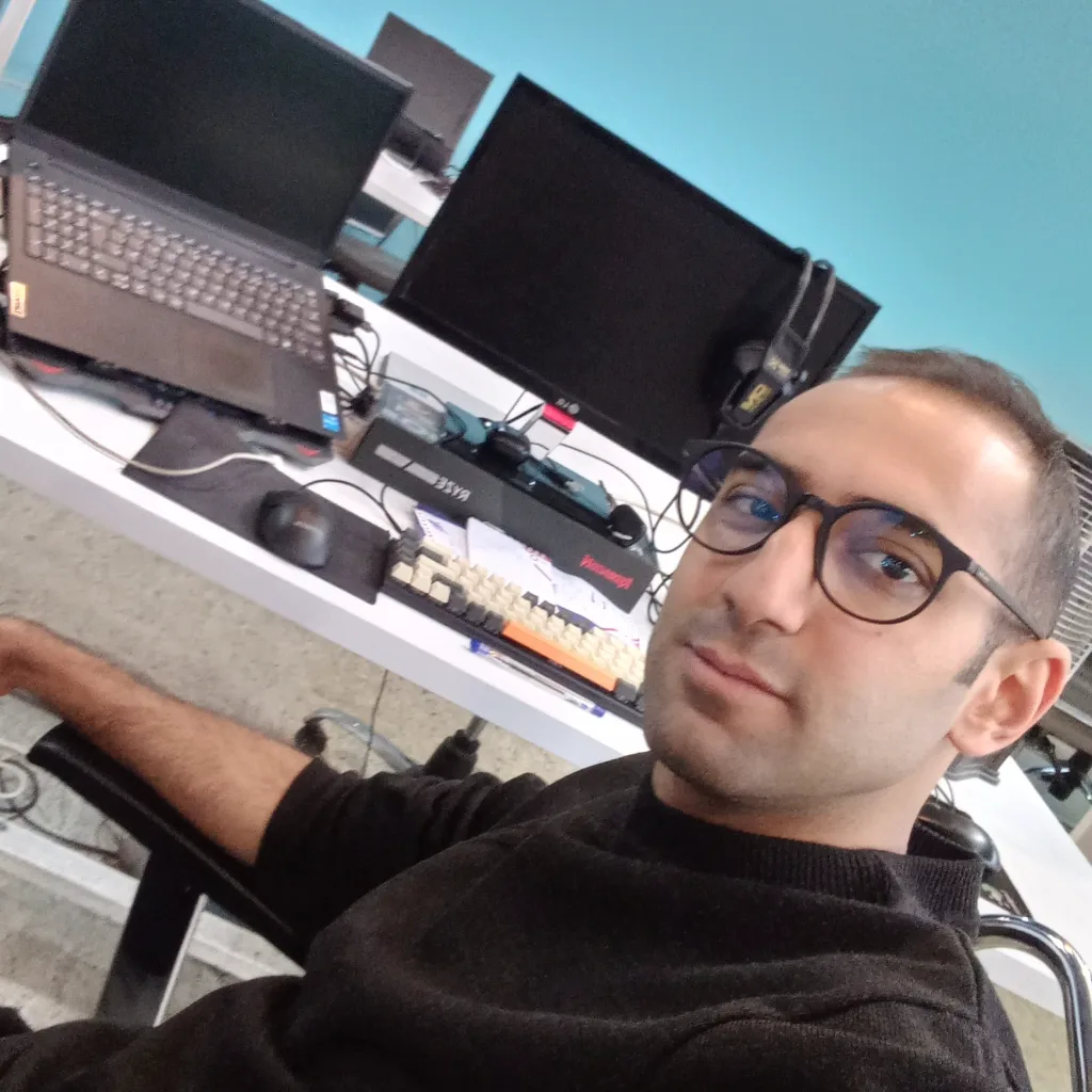 سینا عابدی
