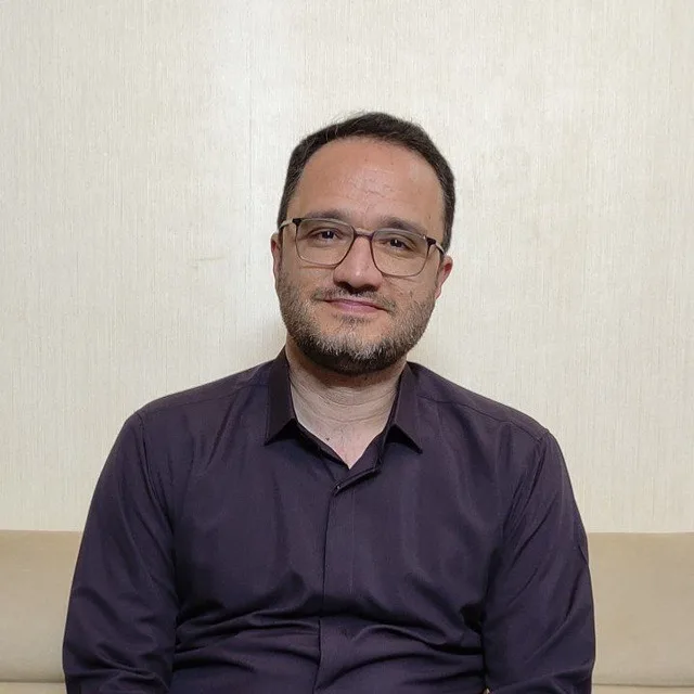 امین نایبی